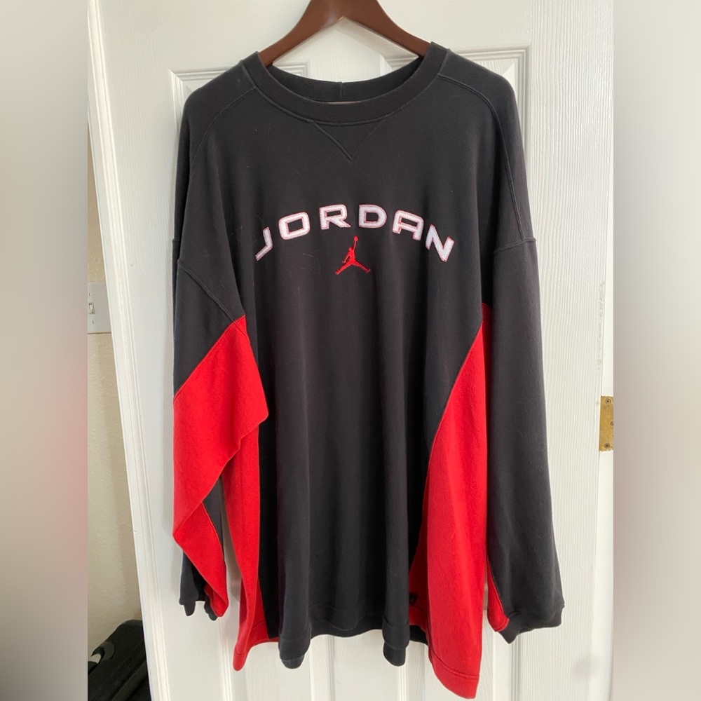 Vintage Jordan Black and Red Sweatshirt